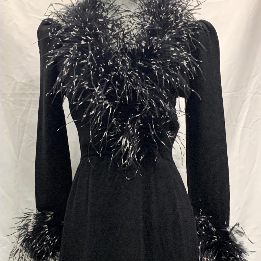 ST. JOHN Black Knit Long Sleeve Feathered Dress
